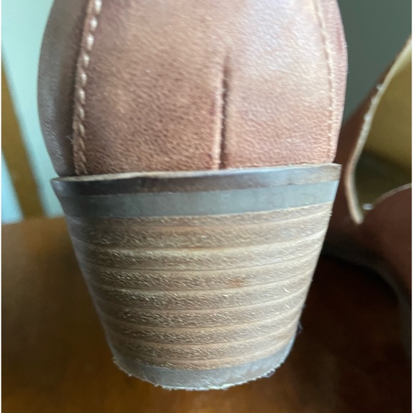 Lucky Brand Size 10 M Leather Slip on Tan Booties Shoes - Picture 5 of 13